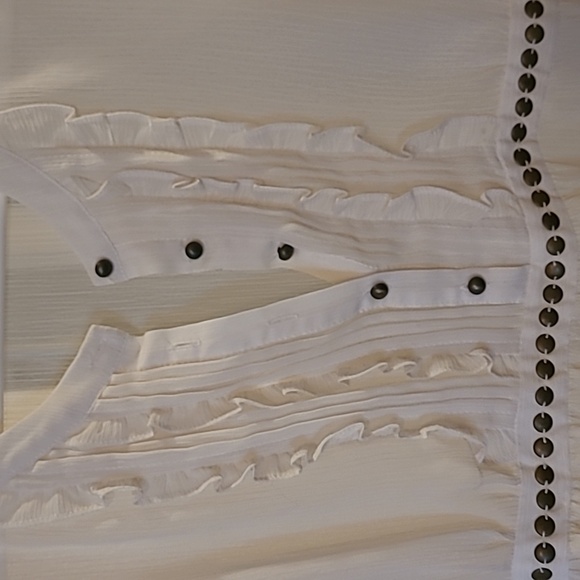 Vintage style blouse with brass button accents - Picture 2 of 5